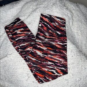Lululemon Align™ High-Rise Pant 25” | Size 8 | Tiger Tide Smoky Red Multi 🔥